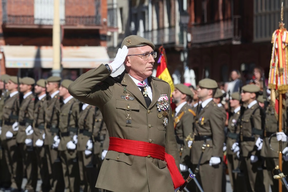 Presentación de la Jura de Bandera Civil en el Patio del Pozo de Medina del Campo. Yaiza Cobos ( REGRESAMOS )